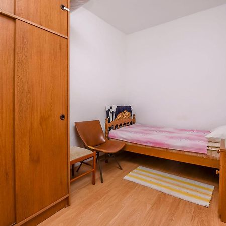 Apartments Karleusa Рогозниця Екстер'єр фото