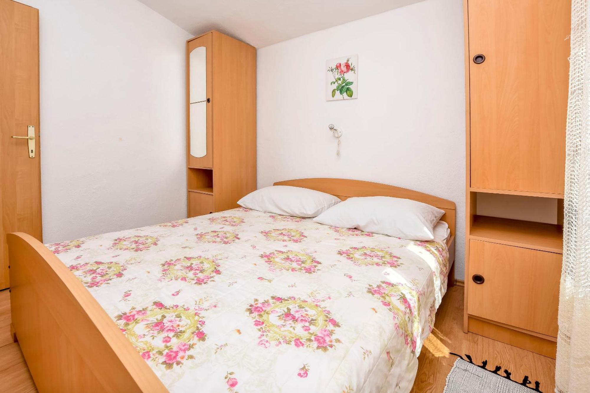Apartments Karleusa Рогозниця Екстер'єр фото