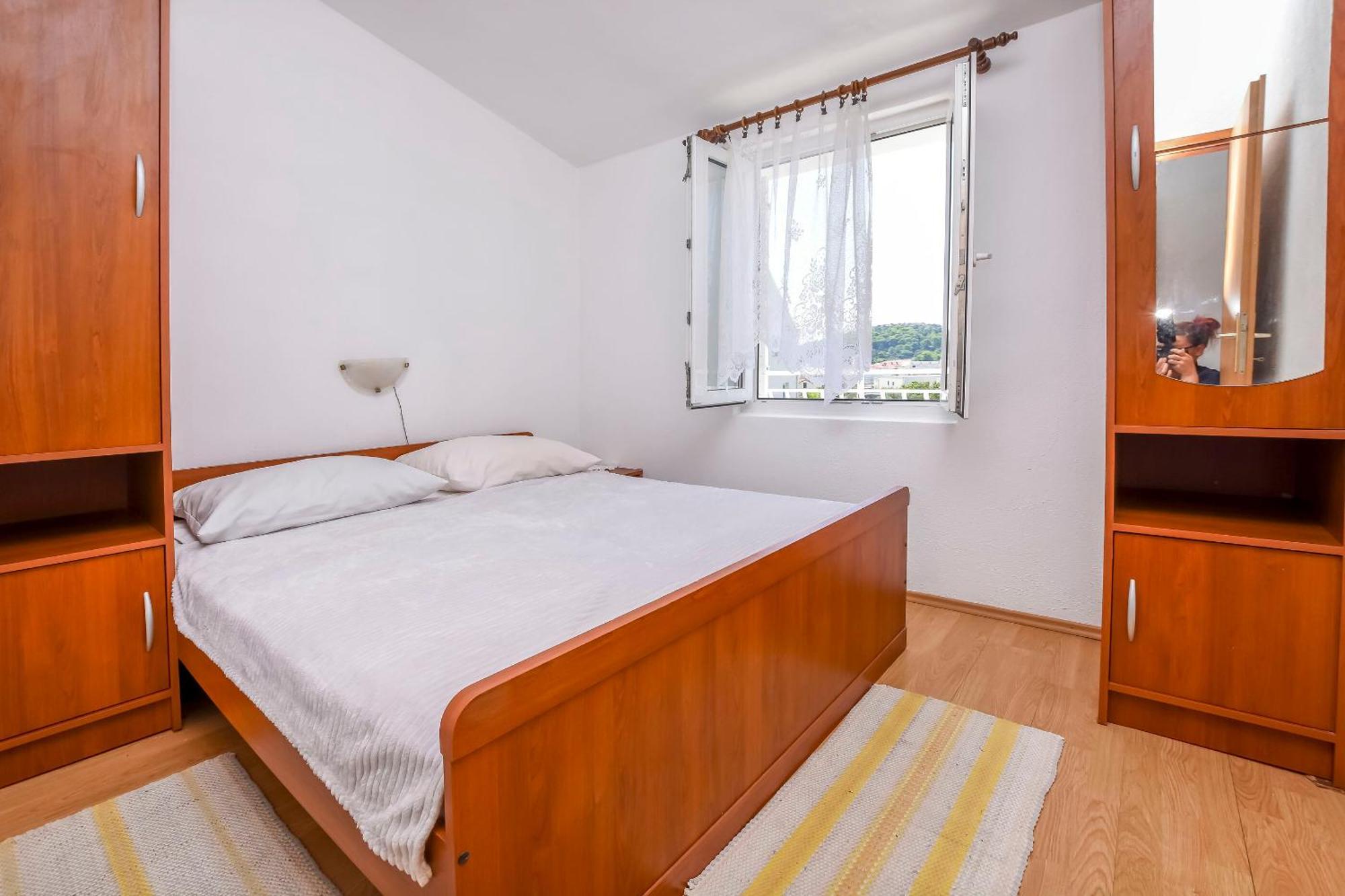 Apartments Karleusa Рогозниця Екстер'єр фото